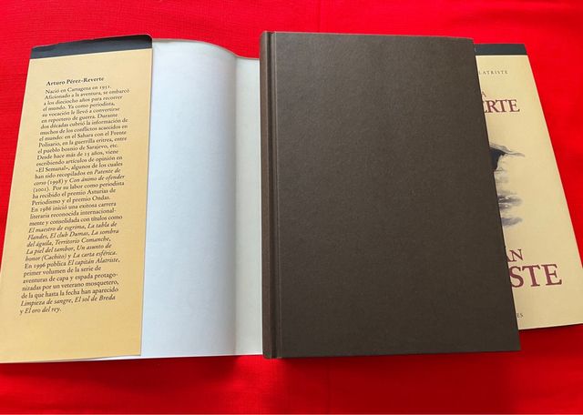 2 Libros Pérez Reverte - Capitán Alatriste