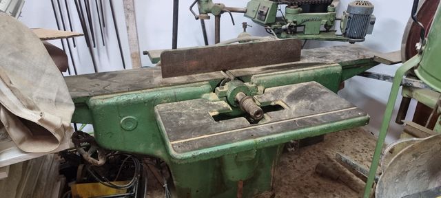 Cepilladora profesional usada ojo leer