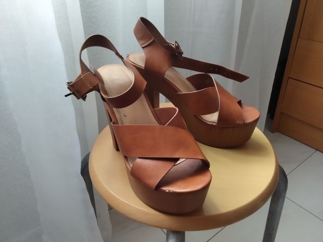 Sandalias con cuña mujer