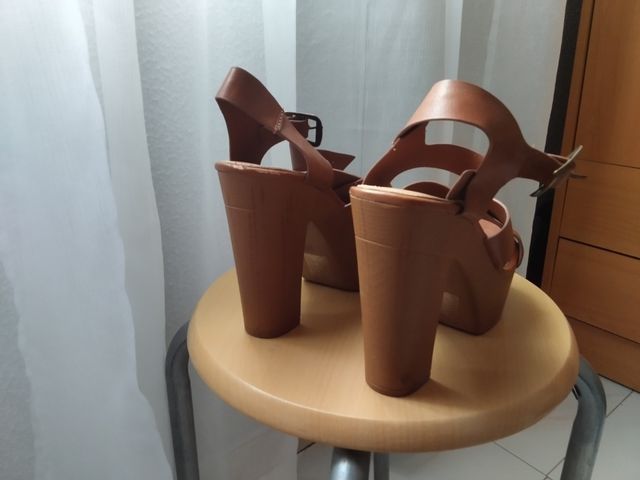 Sandalias con cuña mujer