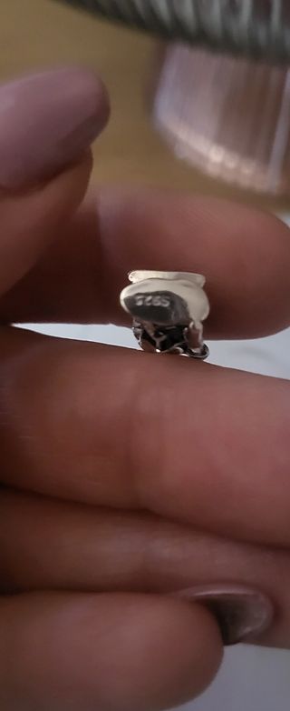 Charm Maléfica plata ,el bastón brilla en la oscur