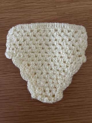 Vestido tejido para muñeca Nancy.