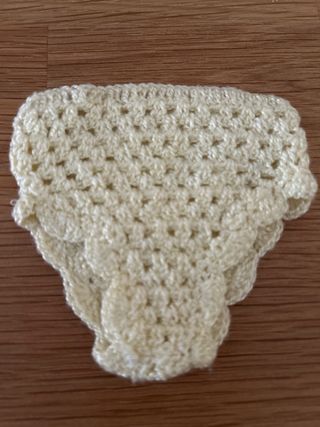 Vestido tejido para muñeca Nancy.