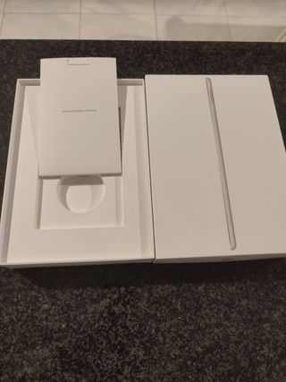 iPad Apple 32GB (8th Gen 2022) 