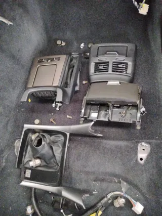 Lexus IS 220d - 2010 Despiece