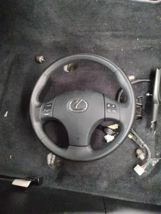 Lexus IS 220d - 2010 Despiece