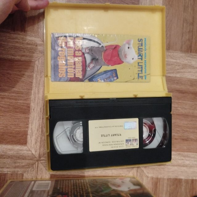 VHS infantiles: Stuart Little 1 & 2 + Hermano Oso