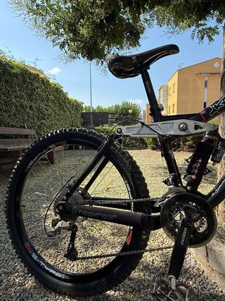 Bicicleta Kona - MTB descenso