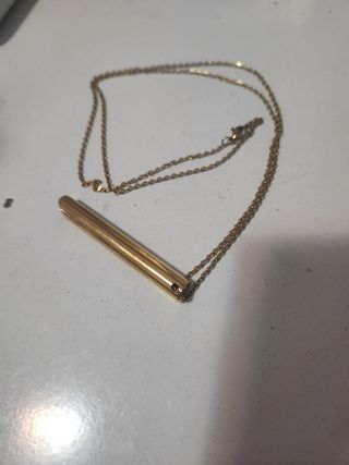 Collar antiestrés dorado