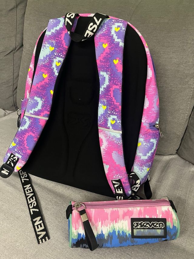 Set scolastico: zaino e astuccio Seven