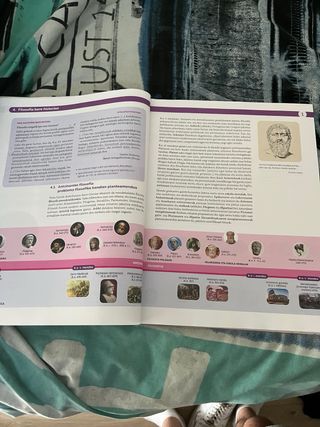 FILOSOFIA 1 BTX MUNDUAK ERAIKITZEN