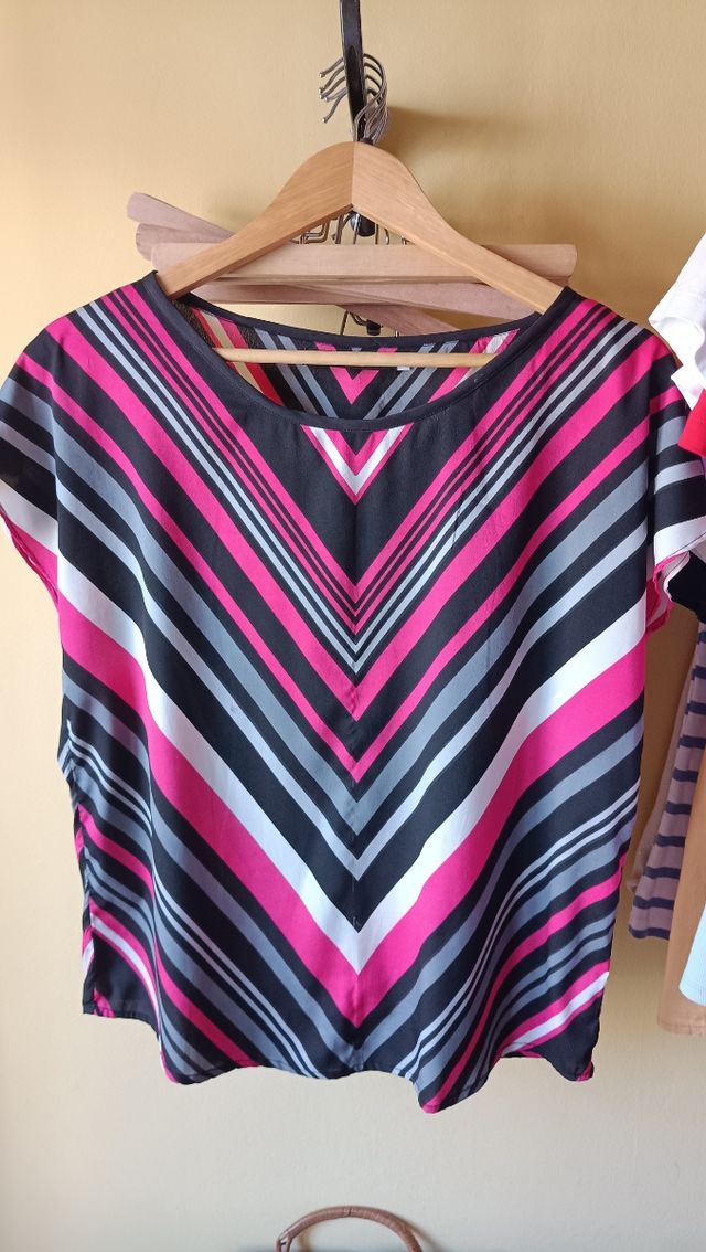 Blusa rayas negra & fucsia