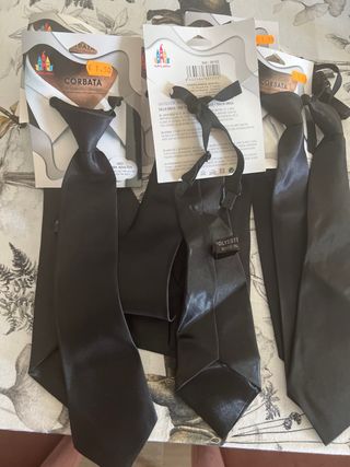 10 Corbatas negras disfraz adulto