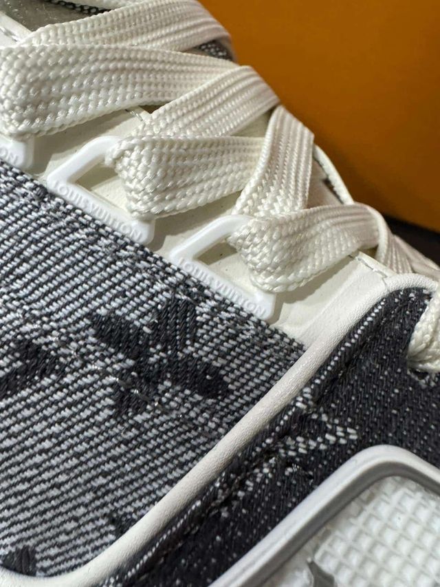 Louis Vuitton Trainer Scarpe Grigio-Bianche