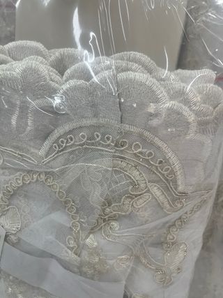 Tulle ricamato tessuto