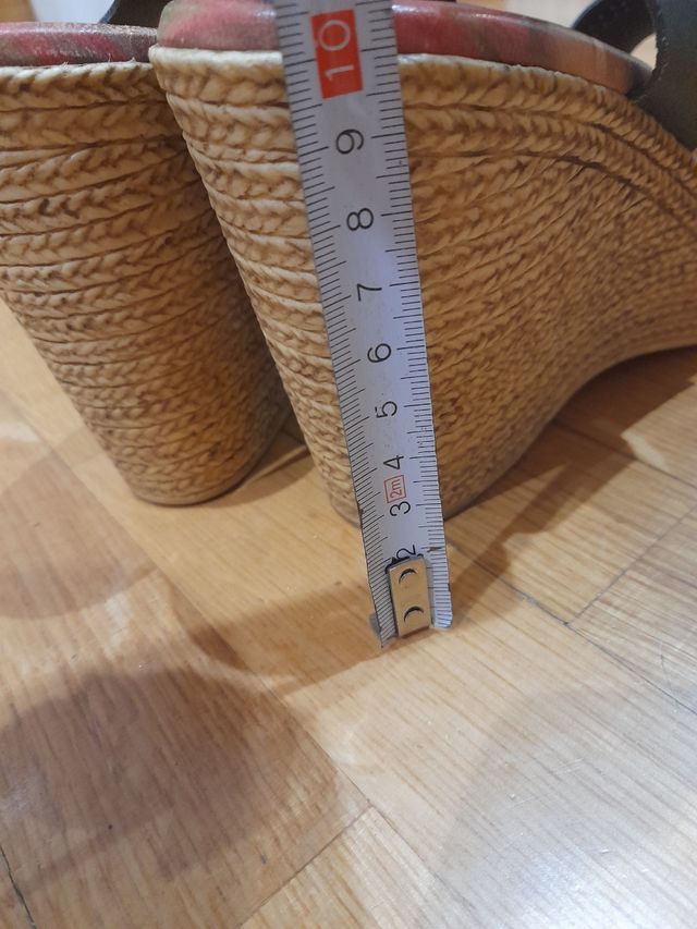 Sandalias Raquel Pérez negras, t.39