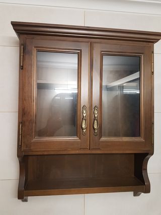 Armario baño madera-vidrio. 