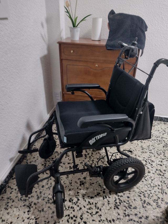 Silla de ruedas Martina + cojín