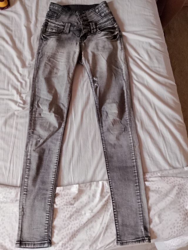 LOTE 2, talla S, 5 prendas 