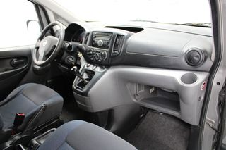 Nissan NV200 combi 2010
