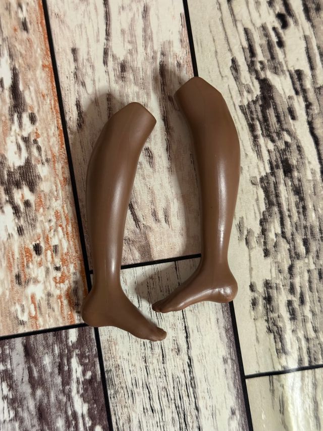 Piernas de muñeca Rainbow High Phaedra