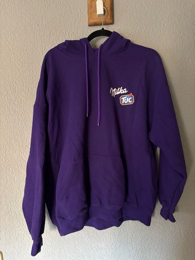 Sudadera morada Milka Tuc