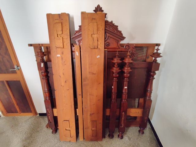 Cama completa vintage con colchón de lana