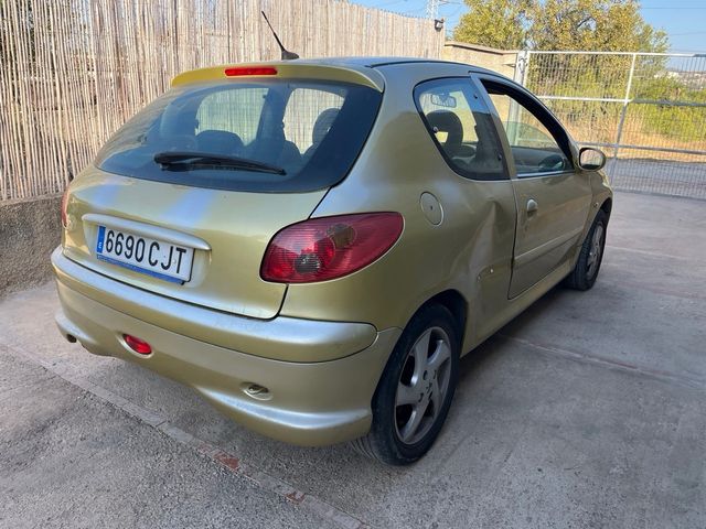 Peugeot 206 2004