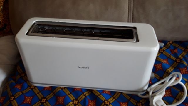 Tostadora Bluesky - Blanca