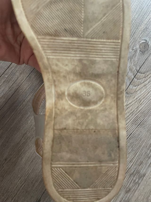 Sandalias niña cuero trenzado