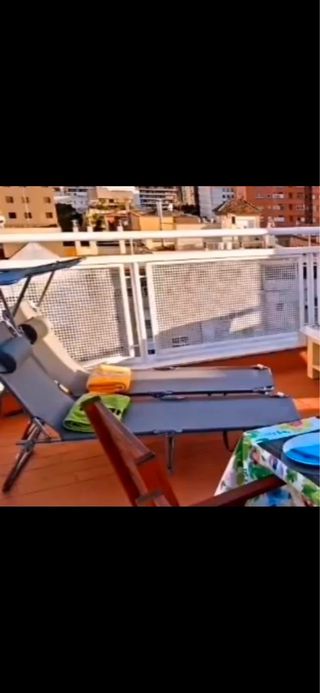 2 Tumbonas Plegables Grises con parasol