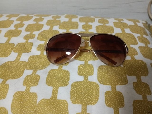 Gafas sol marrón dorado