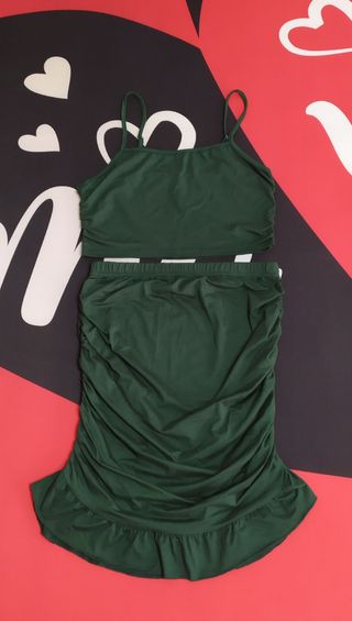 Completo top e gonna