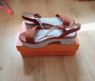 Sandalias con plataforma  color marrón