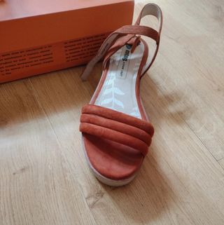 Sandalias con plataforma  color marrón