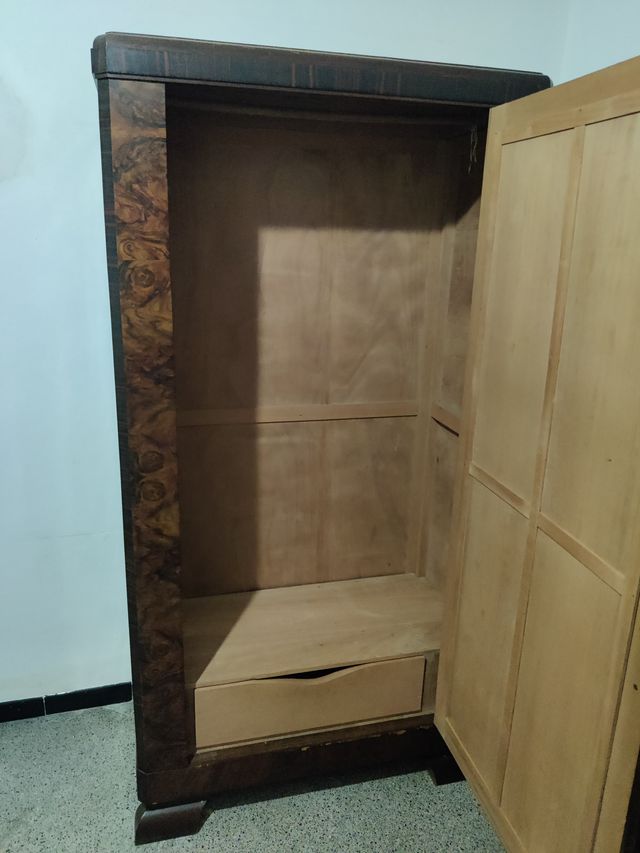 Armario antiguo madera maciza espejo