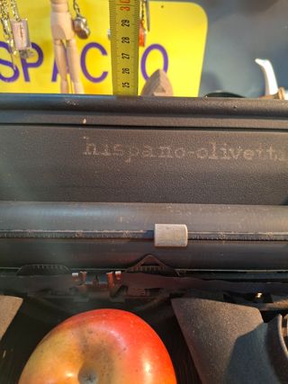 Máquina escribir Hispano Olivetti M40