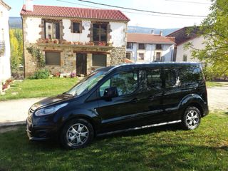 Ford Grand Tourneo Connec 2014