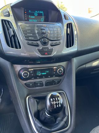 Ford Grand Tourneo Connec 2014
