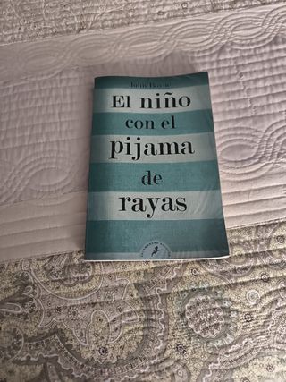 El niño con el pijama de rayas/ The Boy in the ...