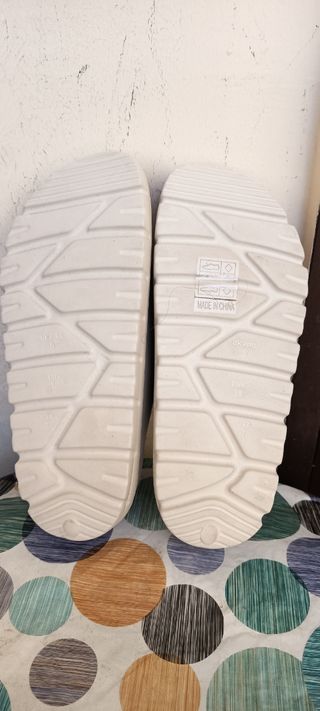 Ciabatte estive bianche e beige