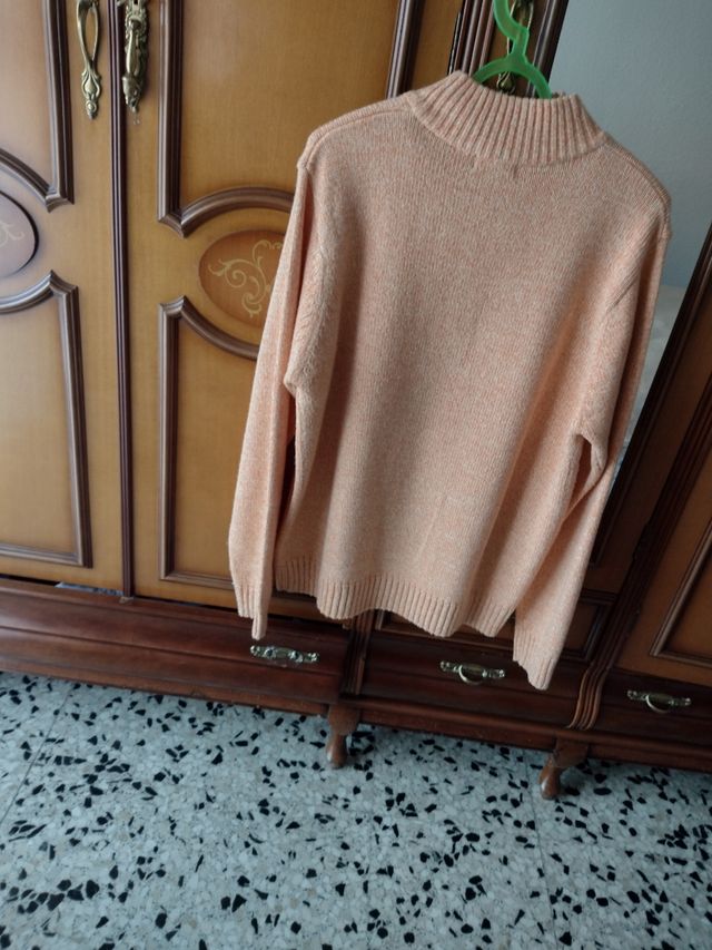 Jersey punto naranja, con cremallera en el cuello