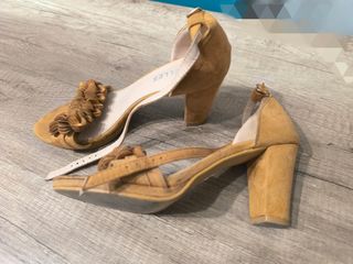 Zapatos Zara beige mujer, y más.