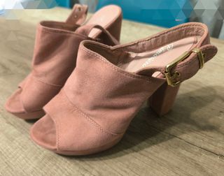 Zapatos Zara beige mujer, y más.