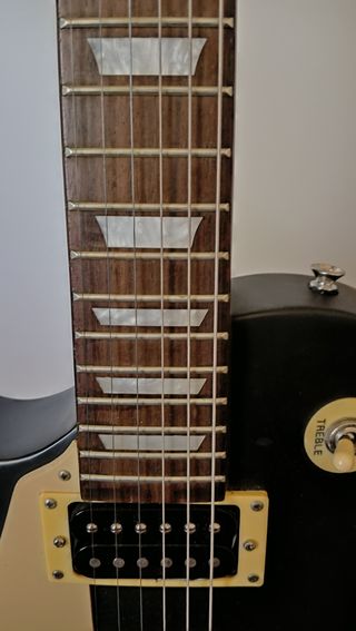 Guitarra eléctrica Harley Benton SC-400 para zurdo
