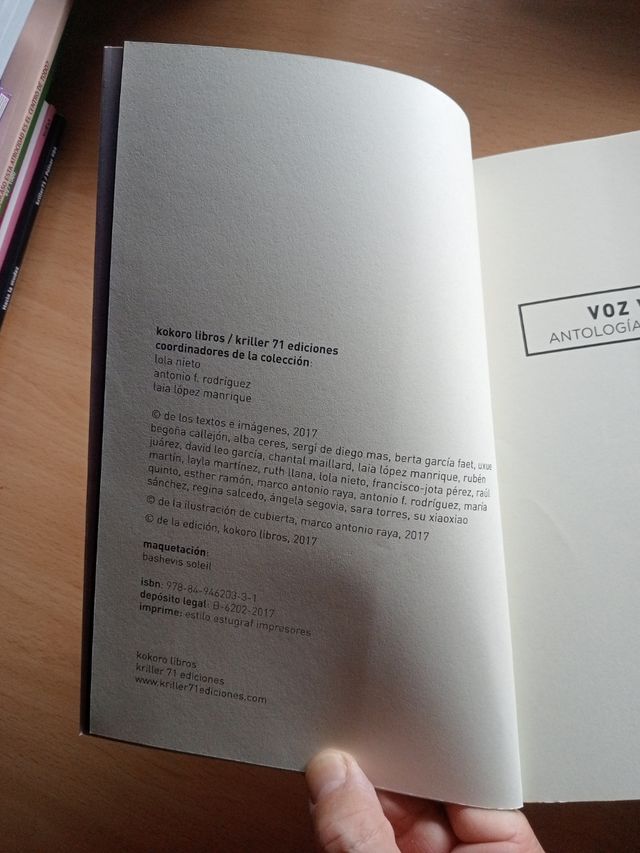 Voz vértebra: Antología poesía futura