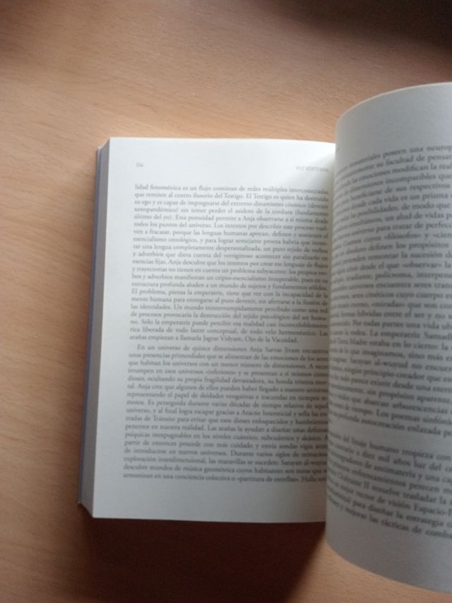 Voz vértebra: Antología poesía futura