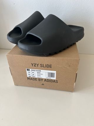 Yeezy Slide Onyx - Talla 43