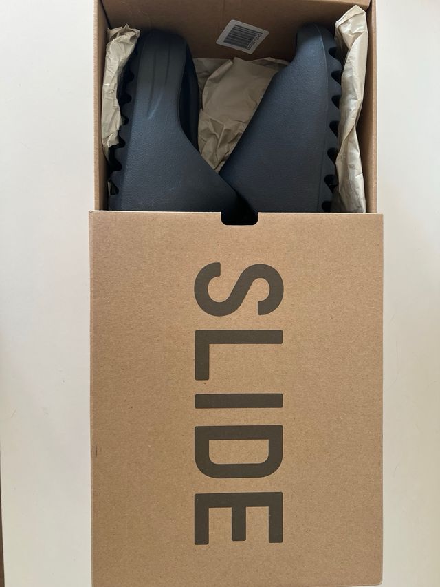 Yeezy Slide Onyx - Talla 43
