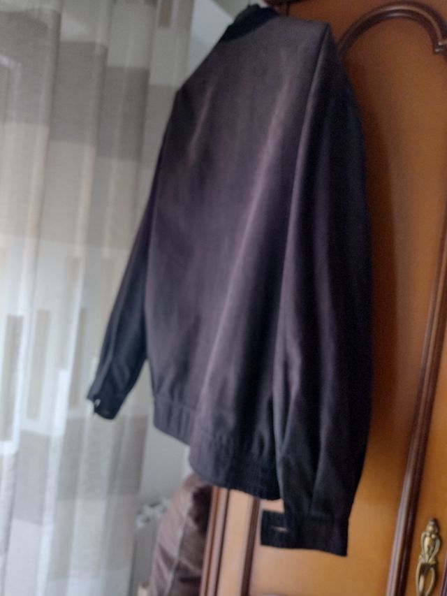 Cazadora azul marino,